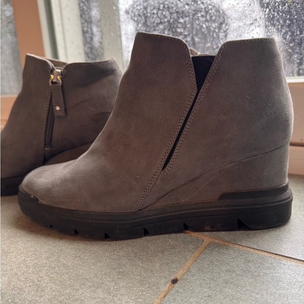 Dr Scholl’s Women’s Size 9.5 Wedge Bootie